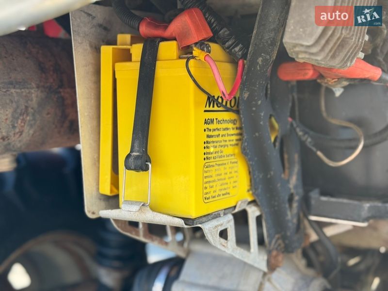 Квадроцикл  утилитарный BRP Outlander 2012 в Черновцах