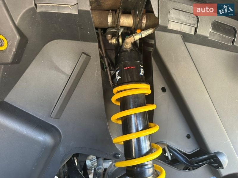 Квадроцикл утилітарний BRP Outlander 2014 в Харкові