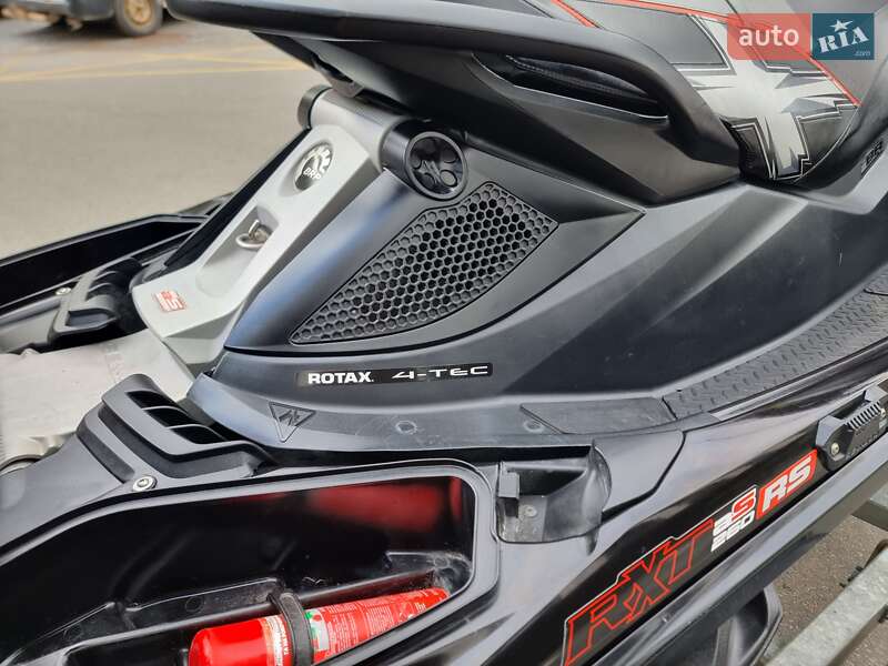 Гидроцикл туристический BRP RXT 2011 в Киеве фото 12 Гидроцикл туристический BRP RXT 2011 в Киеве