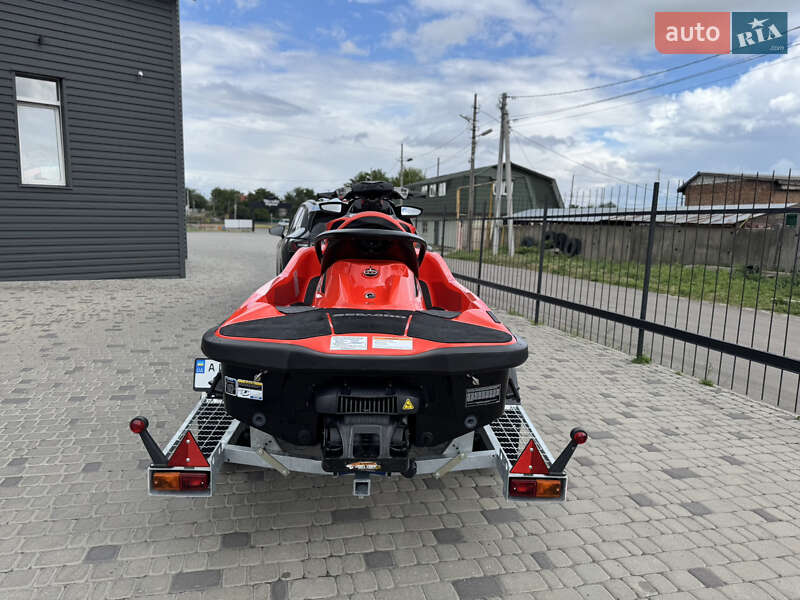 Гидроцикл спортивный BRP RXT 2017 в Белой Церкви фото 5 Гидроцикл спортивный BRP RXT 2017 в Белой Церкви