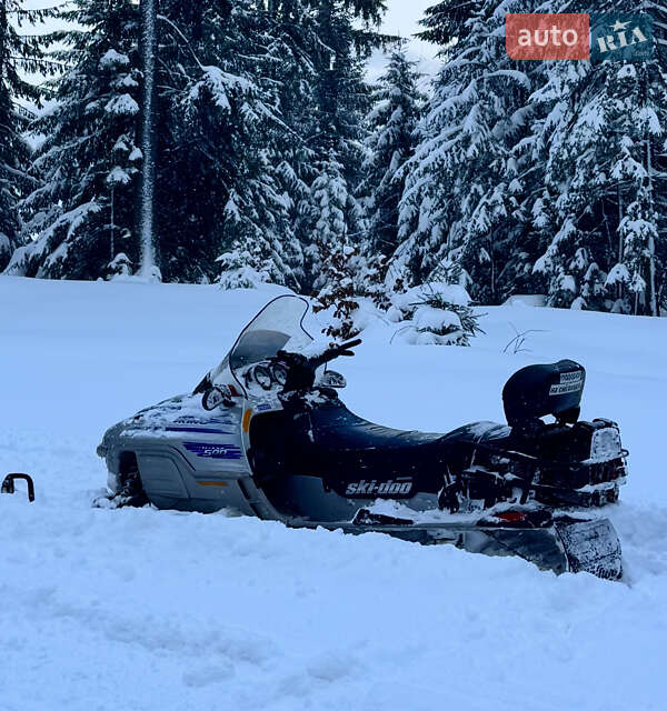 Спортивні снігоходи BRP Ski-Doo 2000 в 