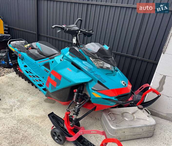 Горные снегоходы BRP Ski-Doo 2018 в Рахове