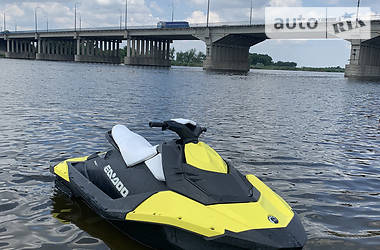 Гідроцикл спортивний BRP Spark 2015 в 