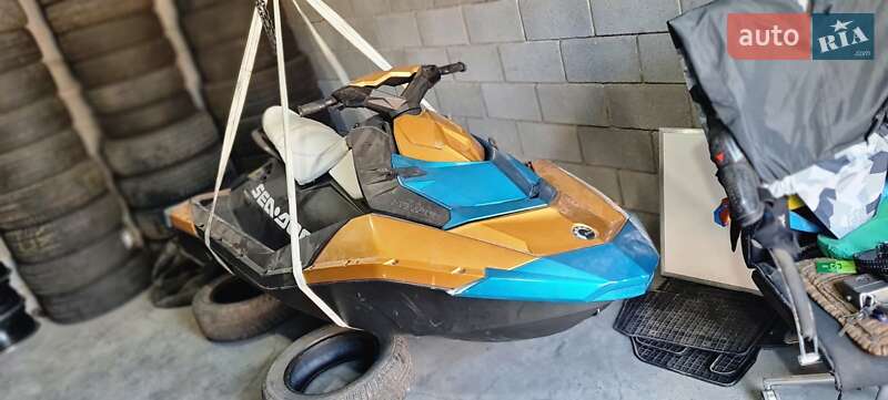 Гідроцикл спортивний BRP Spark 2016 в Золотоноші