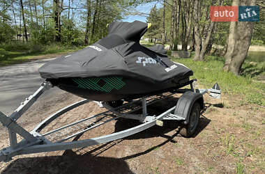Гідроцикл спортивний BRP Spark 2020 в 