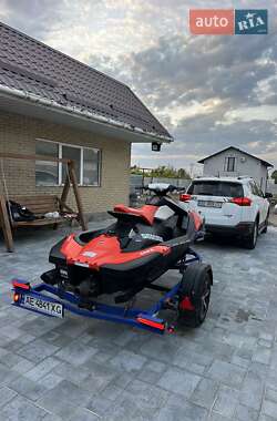 Гідроцикл спортивний BRP Spark 2017 в 