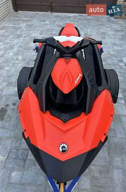 Гідроцикл спортивний BRP Spark 2017 в 