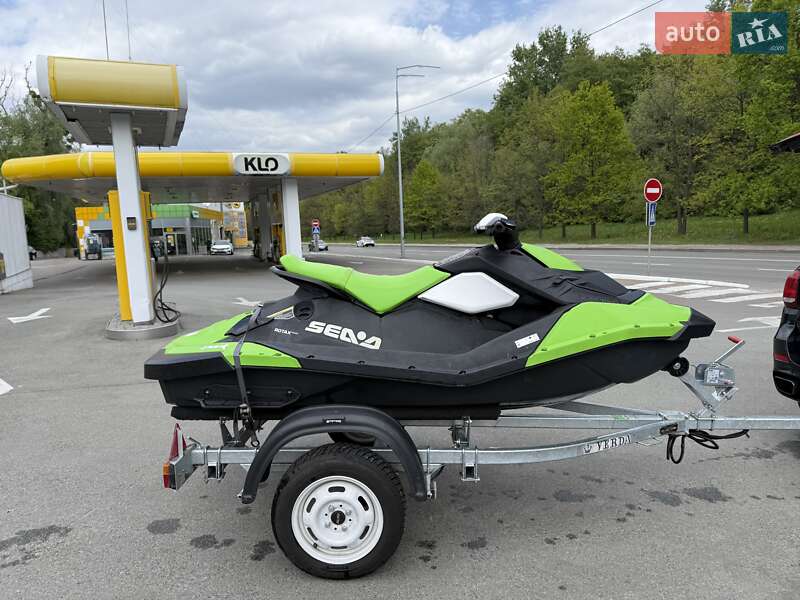 Гідроцикл спортивний BRP Spark 2016 в Києві