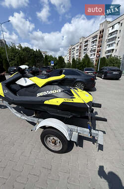 Гідроцикл спортивний BRP Spark 2017 в 