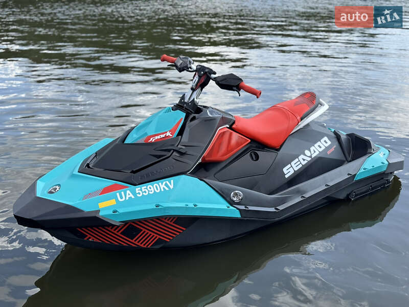 Гидроцикл спортивный BRP Spark 2017 в 