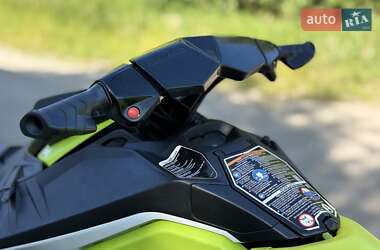 Гідроцикл спортивний BRP Spark 2021 в 