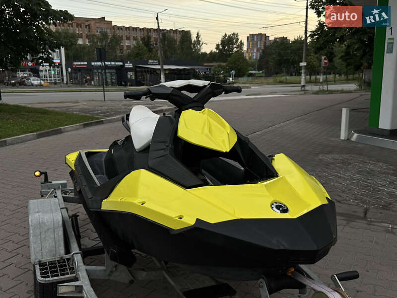 Гідроцикл спортивний BRP Spark 2016 в Житомирі