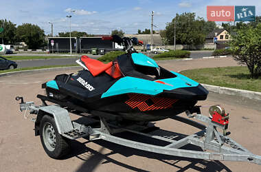 Гідроцикл спортивний BRP Spark 2018 в 