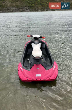 Гидроцикл туристический BRP Spark 2014 в 