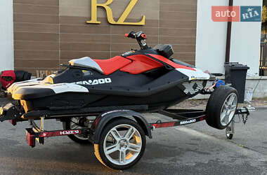 Гідроцикл спортивний BRP Spark 2025 в 