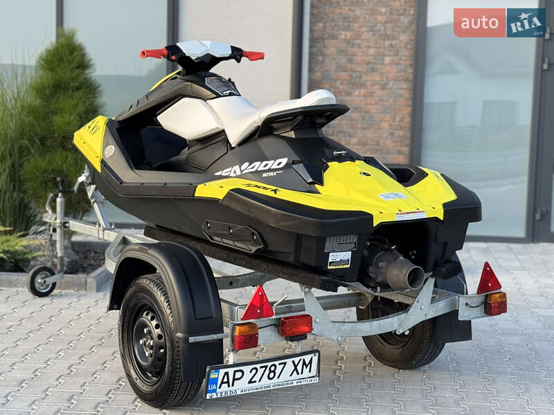 Гидроцикл спортивный BRP Spark 2016 в Тернополе