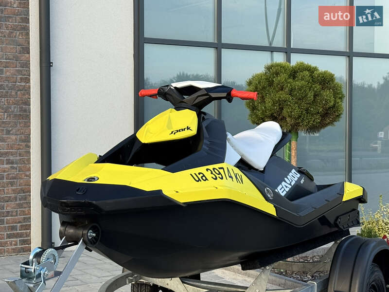 Гидроцикл спортивный BRP Spark 2016 в Тернополе