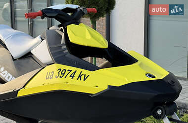 Гидроцикл спортивный BRP Spark 2016 в 