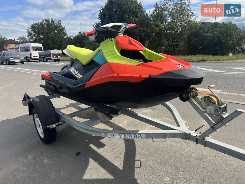 Гідроцикл спортивний BRP Spark 2018 в Летичіві