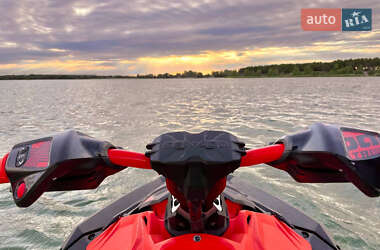 Гидроцикл спортивный BRP Spark 2022 в 