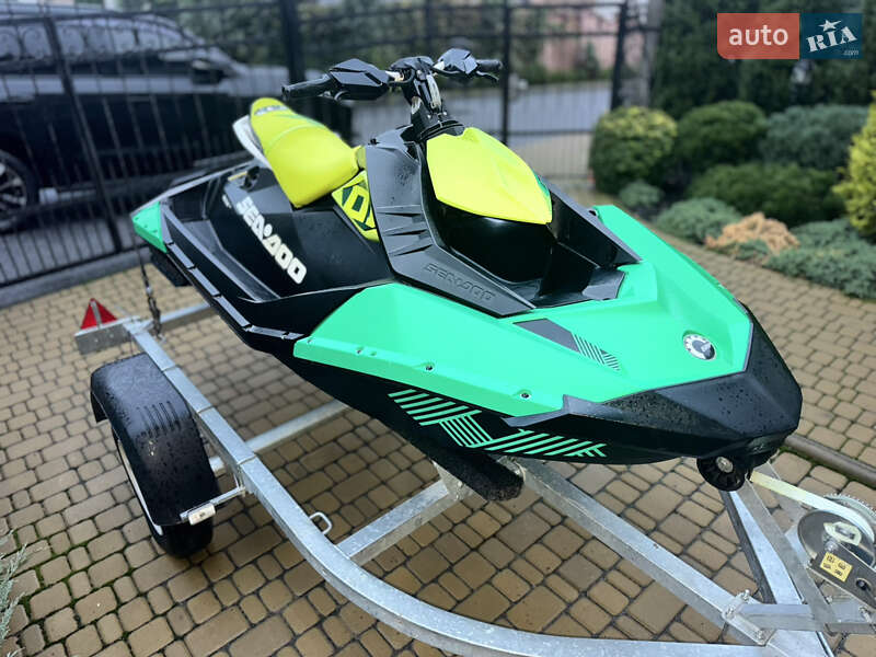 Гидроцикл спортивный BRP Spark 2020 в 