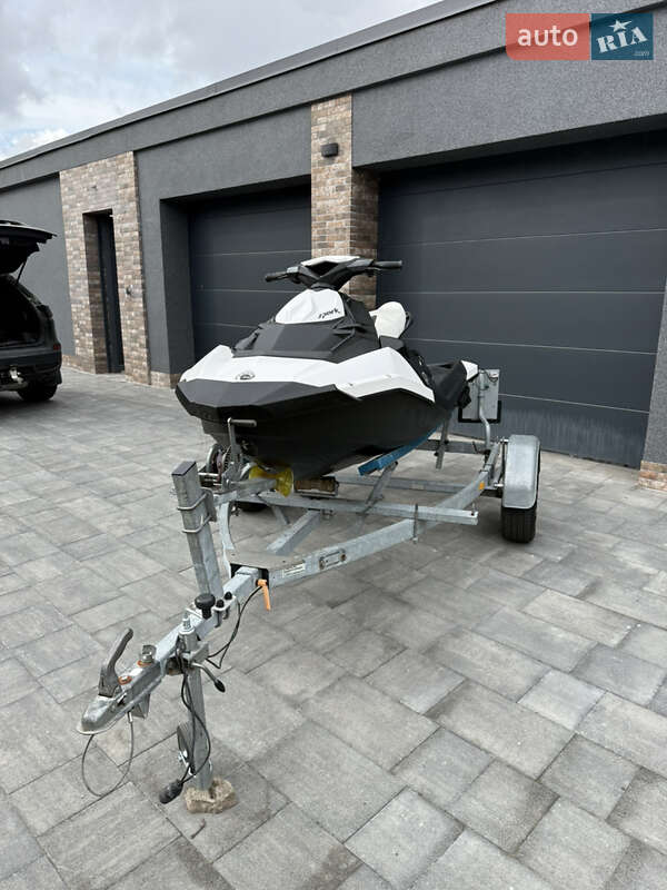 Гидроцикл спортивный BRP Spark 2014 в Днепре