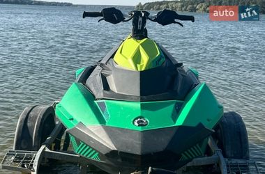 Гидроцикл спортивный BRP Spark 2020 в Ладыжине фото 4 Гидроцикл спортивный BRP Spark 2020 в Ладыжине