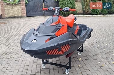 Гидроцикл туристический BRP Spark 2022 в Черновцах