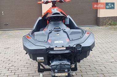 Гидроцикл туристический BRP Spark 2022 в Черновцах