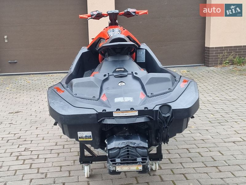 Гидроцикл туристический BRP Spark 2022 в Черновцах
