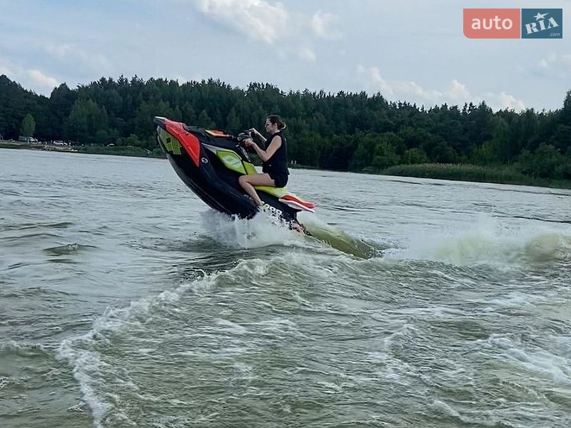 Гідроцикл спортивний BRP Spark 2020 в Житомирі