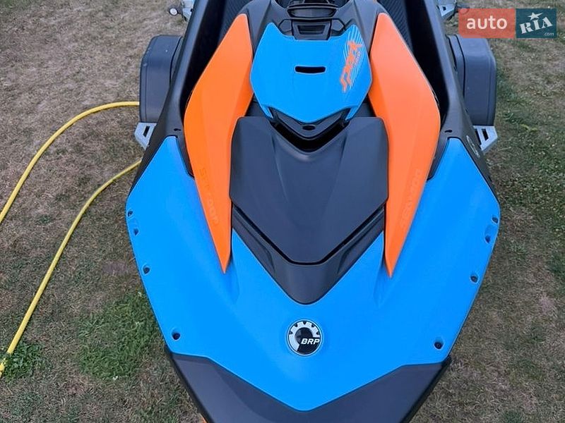 Гидроцикл туристический BRP Spark 2026 в Киеве