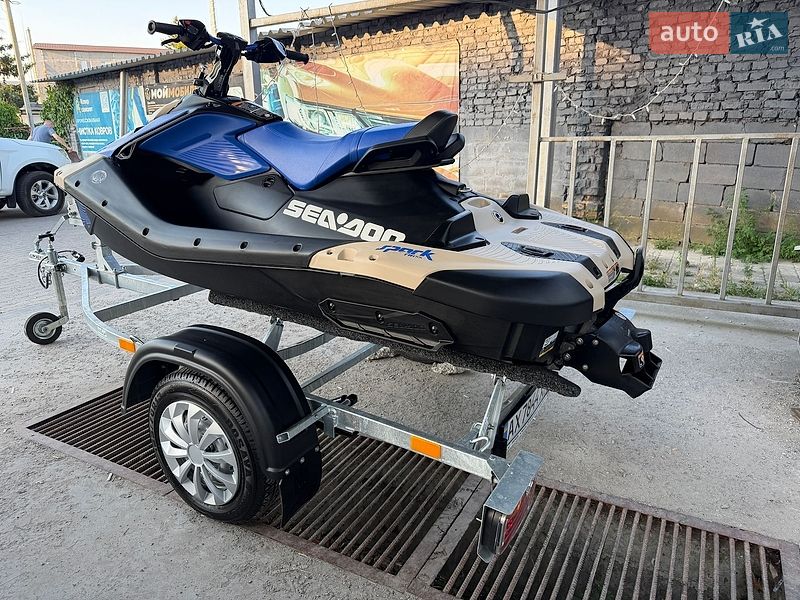 Гидроцикл спортивный BRP Spark 2025 в Харькове фото 3 Гидроцикл спортивный BRP Spark 2025 в Харькове