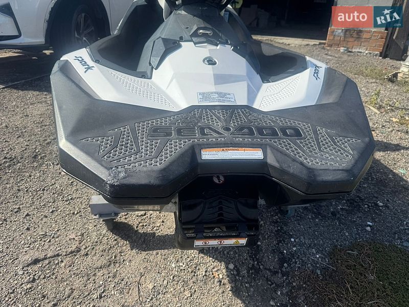 Гідроцикл спортивний BRP Spark 2014 в Дніпрі