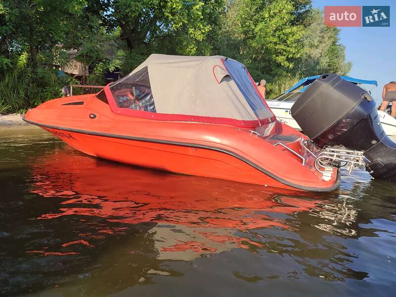 Катер BRP Speedster 2003 в Кременчуці