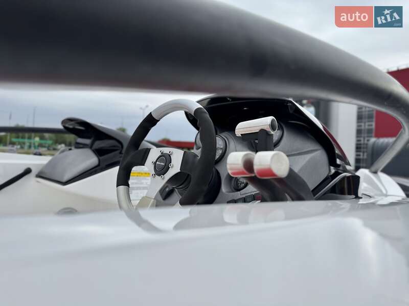 Катер BRP Speedster 2012 в Киеве