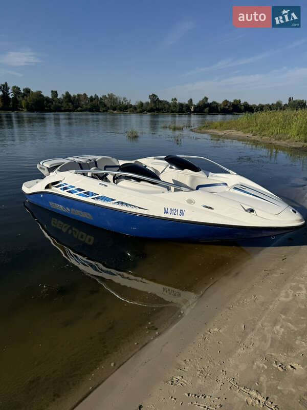 Катер BRP Speedster 2006 в Києві