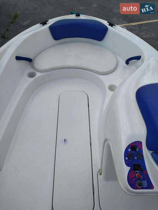 Катер BRP Sportster 2001 в Киеве