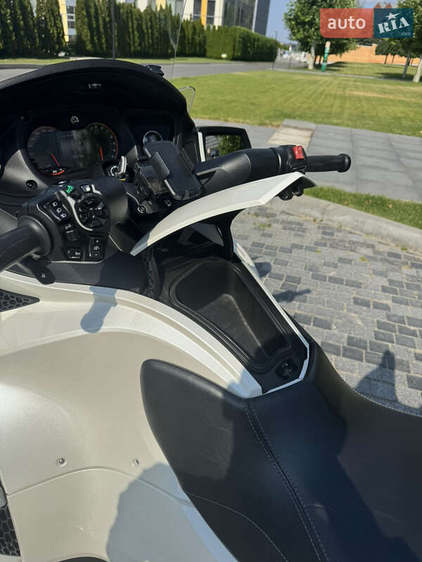 Трицикл BRP Spyder 2016 в Дніпрі