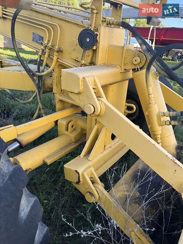 Автогрейдер Брянский Арсенал ДЗ 1992 в Могилев-Подольске