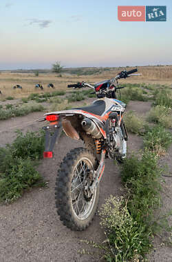 Мотоцикл Кросс BSE J3D 300 Enduro 2024 в 