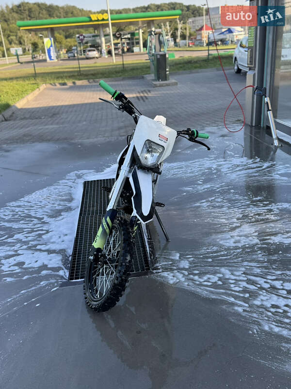 BSE PH10L 125 Enduro