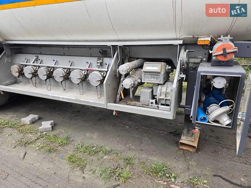 Цистерна полуприцеп BSL STC-1M 2001 в Бурштыне