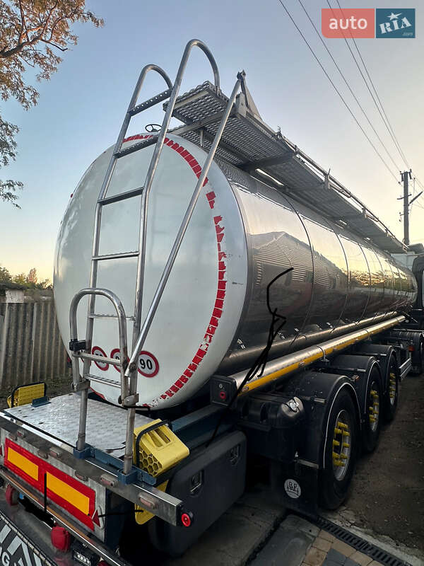 Цистерна напівпричіп BSL STC-1M 1994 в Кривому Озері