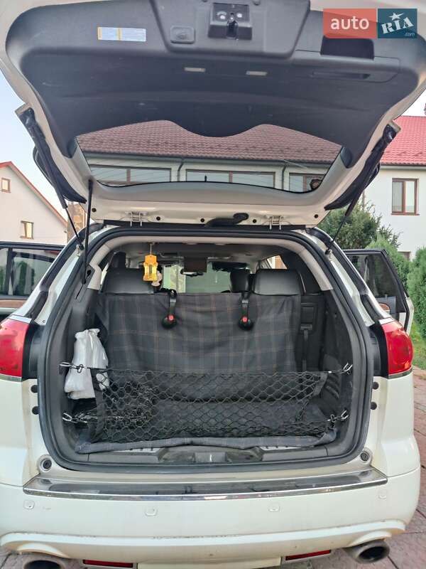 Внедорожник / Кроссовер Buick Enclave 2008 в Черновцах