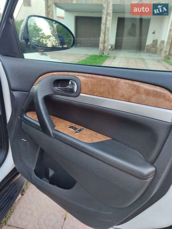 Внедорожник / Кроссовер Buick Enclave 2008 в Черновцах