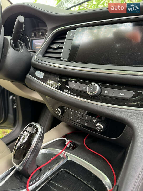 Внедорожник / Кроссовер Buick Enclave 2018 в Новомосковске