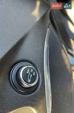 Позашляховик / Кросовер Buick Enclave 2017 в 