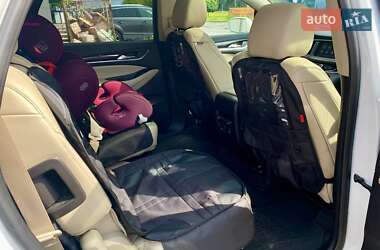 Позашляховик / Кросовер Buick Enclave 2019 в 