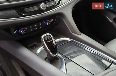 Внедорожник / Кроссовер Buick Enclave 2018 в 